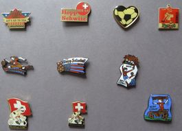 PIN SET VON 10 FUSSBALL PINS, WM USA 94, HOPP SCHWIIZ
