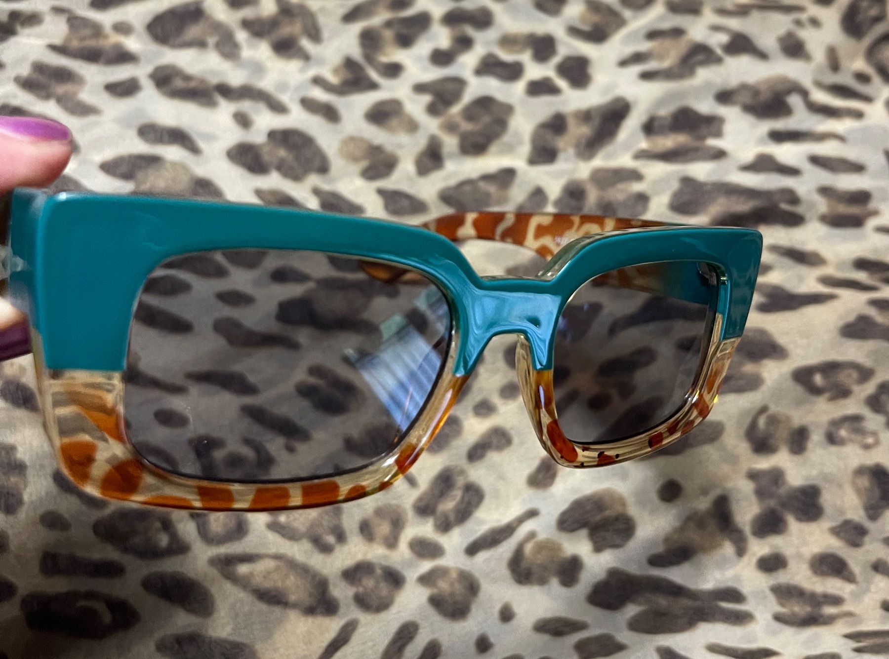 Occhiali & Lenti: Occhiali da sole con print leopardo-chic e eleganti – Nuovo (secondo la descrizione) da Gordevio venduto da LanaZimm 4