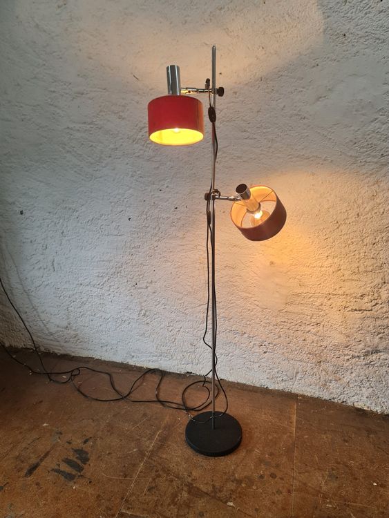 Lampes: Stehlampe 2-flammig verstellbar Chrom Samtschirme Vintage – D'occasion à Obfelden par Vintagebude 1