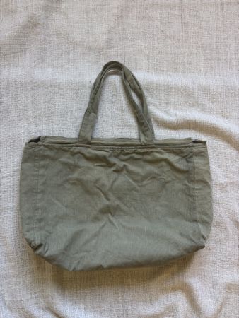 Olivgrüne Shoppertasche