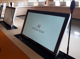 ARTHUR HOLM – AH24DB2 – 24“ - Motorisierter 23,8″ Monitor
