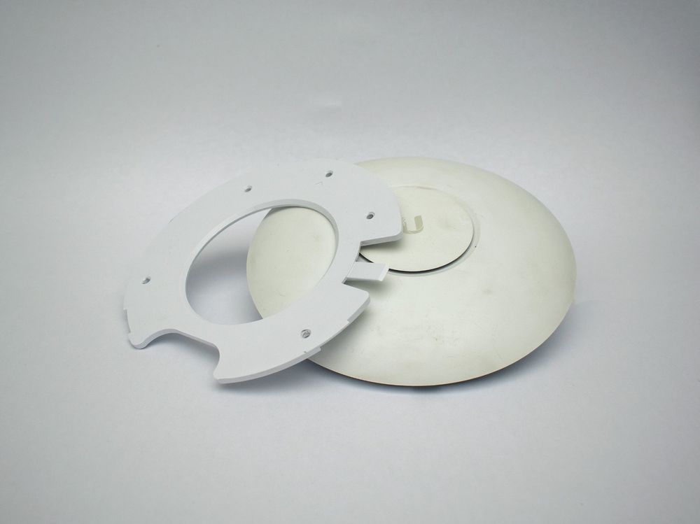 Ubiquiti UCK Plus Halterung - Tisch & Wandmontage Aus Deutschland (Weiß)