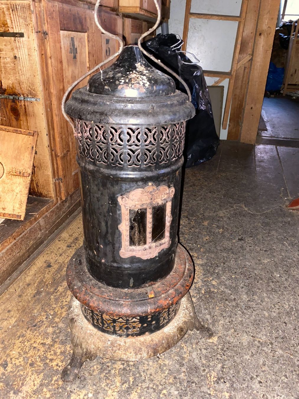 Altri mobili d'antiquariato: Original Haller Petrolofen, Antik – Usato da Hinteregg venduto da Mzolli