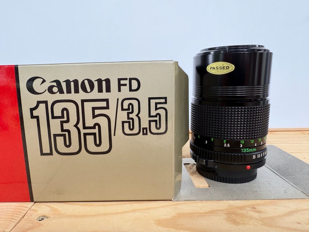 Objectif Canon FD 135mm F/3.5 Série FL Avec Pare-Soleil Original - Occasion