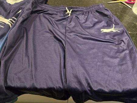 Trainingsanzug Kurzarm Shirt und Hose Grösse XXXL