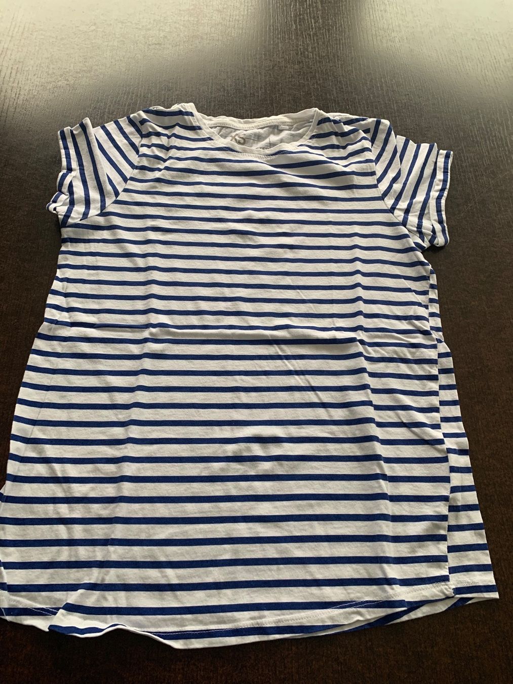 Blusen, T-Shirts & Tops: T-shirt taille XS – Gebraucht aus Domdidier von qatar1973 1