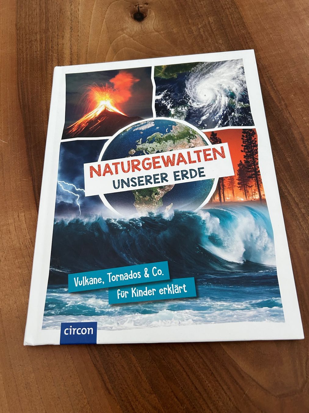 Livres: Naturereignisse Unserer Erde Vulkan Tornado Kinderbuch – D'occasion à Schötz par chousan