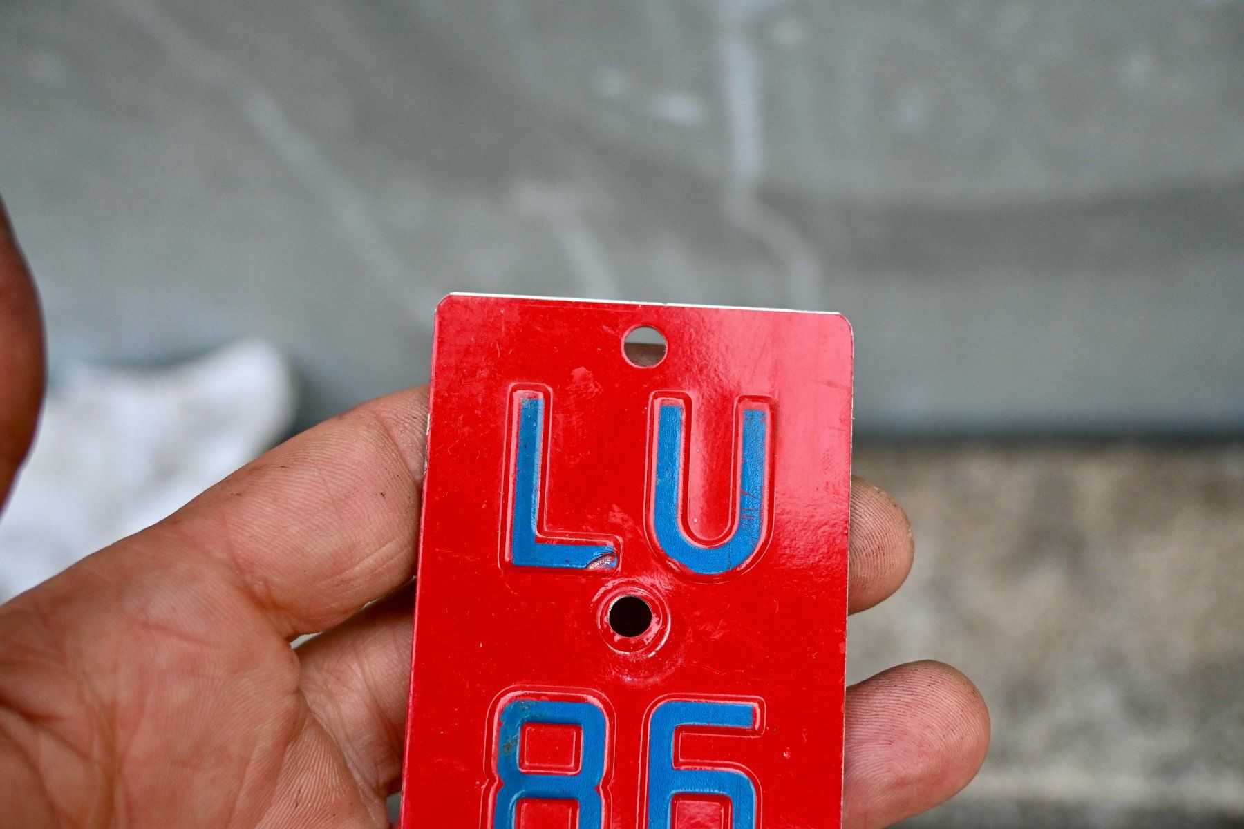Insegne: Velonummer LU 86 von 1986 Luzern – Usato da Pfaffhausen venduto da mono_rec 4