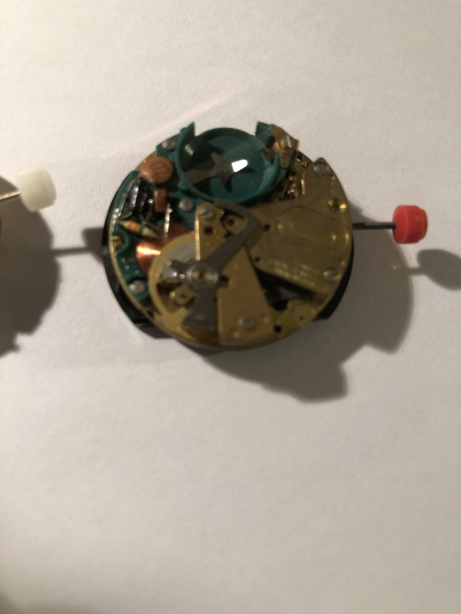 Orologi: MOUVEMENTS ELECTRO-MECANIQUE – Usato da Cernier venduto da Classic_Time 2