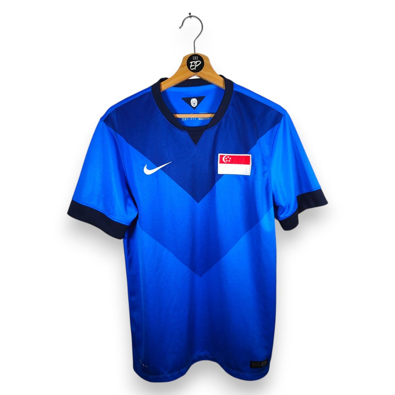 Nike Leibchen & Hosen: Original 2014 Singapore Away Trikot – Gebraucht aus Martigny von eternalpitch