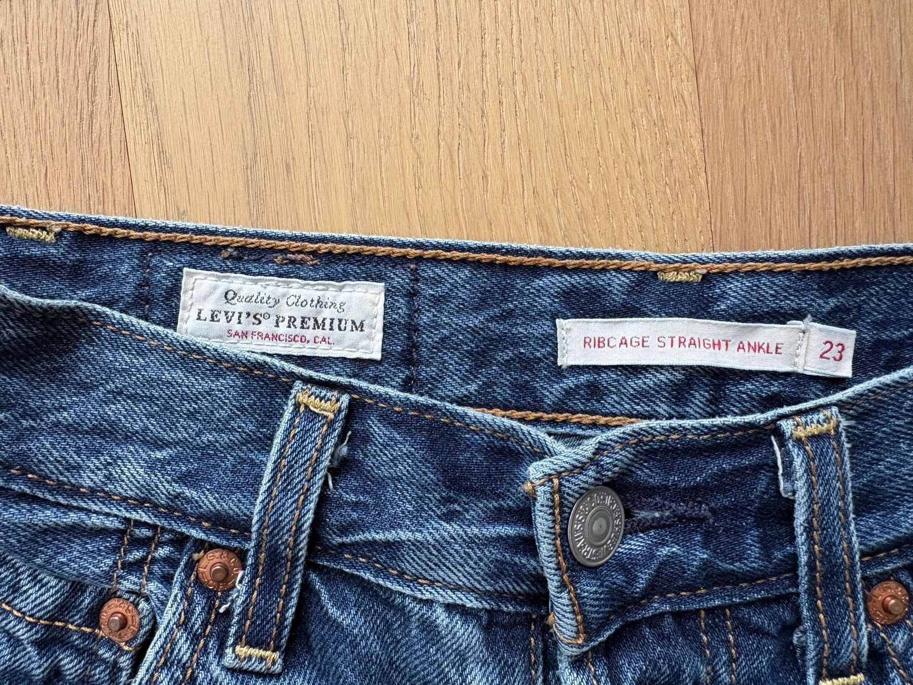 Levi's Jeans: Jenas Ribcage Straight Ankle Jeans – Usato da Egnach venduto da SelinaB. 5