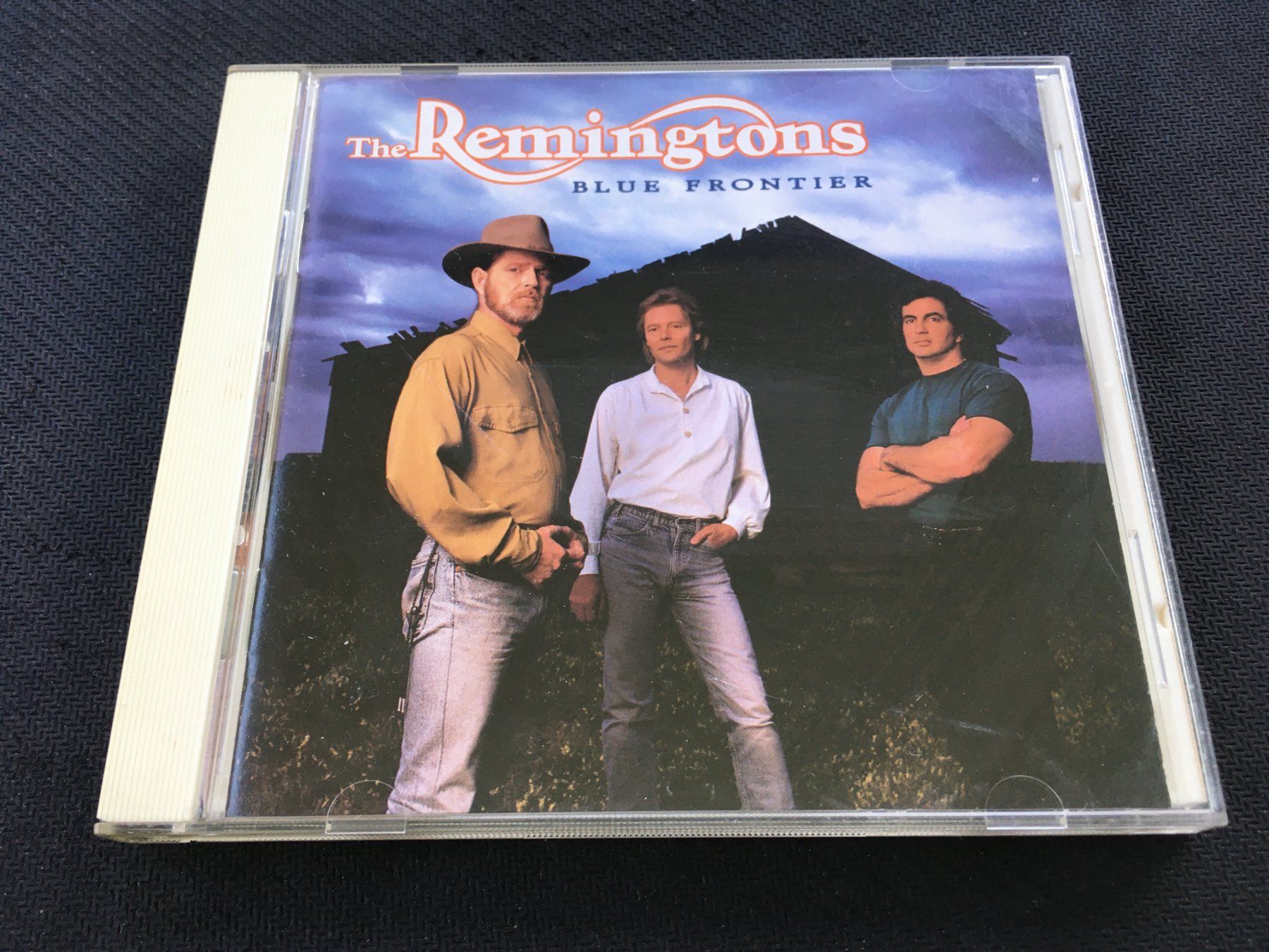 CD: The Remmingtons - Blue Frontier -CD- – Usato da St.Gallen venduto da MedienJoe
