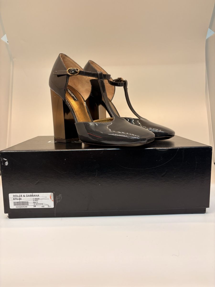 Dolce & Gabbana Scarpe da donna: Dolce & Gabbana Lackleder-T-Strap Pumps mit Blockabsatz Eu39 – Usato da Wollerau venduto da Florencio.M 3