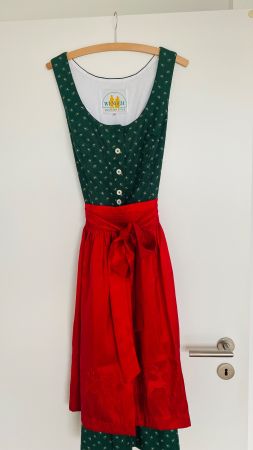 Dirndl Grösse 44 inkl. Schürze