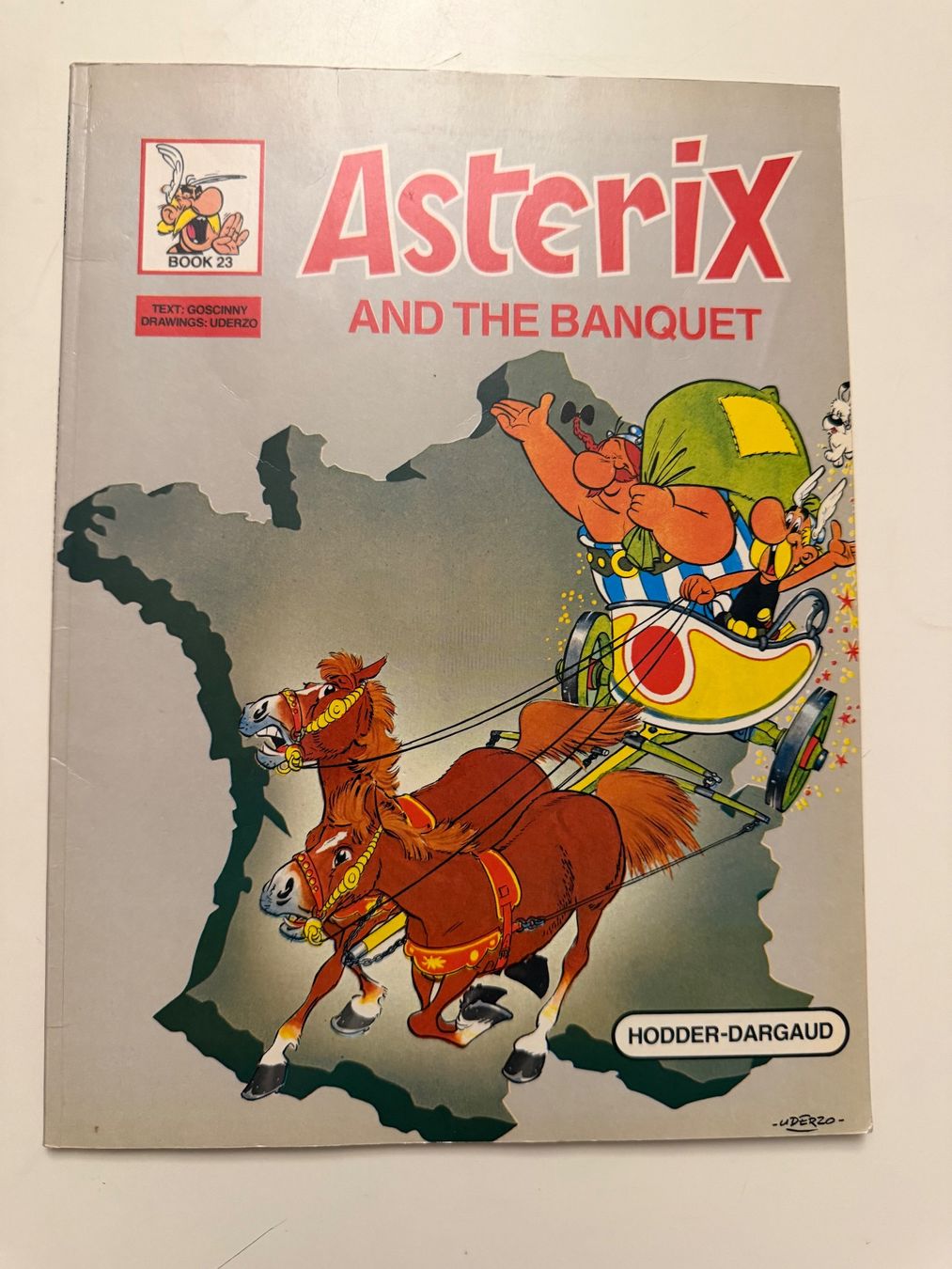 Fumetti: Asterix and the Banquet Softcover – Usato da Münsingen venduto da Ganjam