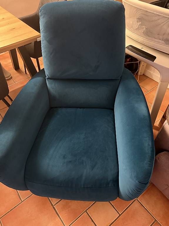Poltrone: Poltrona reclinabile *Poltrone Sofà – Usato da Gentilino venduto da cas_jtt9