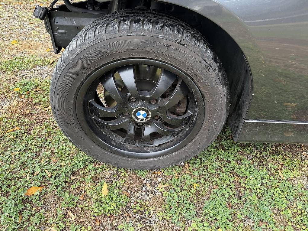 Pneus & Kompletträder: Winterräder Bmw 16Zoll – Gebraucht aus Muri AG von Aero96 2