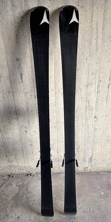 Sci: Ski de piste, Atomic Cloud, excellent état – Usato da Champlan venduto da Raspille 1