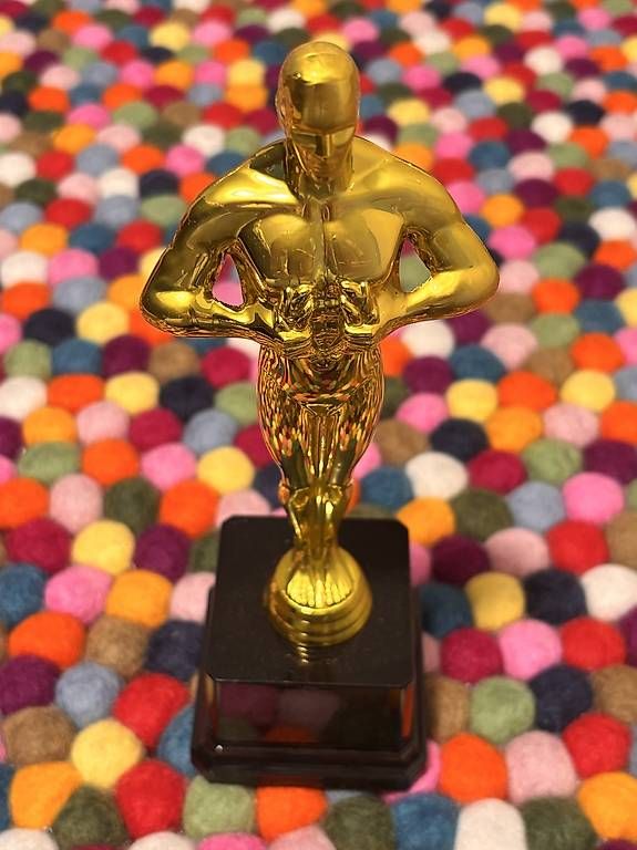 Skulpturen & Statuen: Oscar Award Statue – Neu und originalverpackt aus Zürich von  1