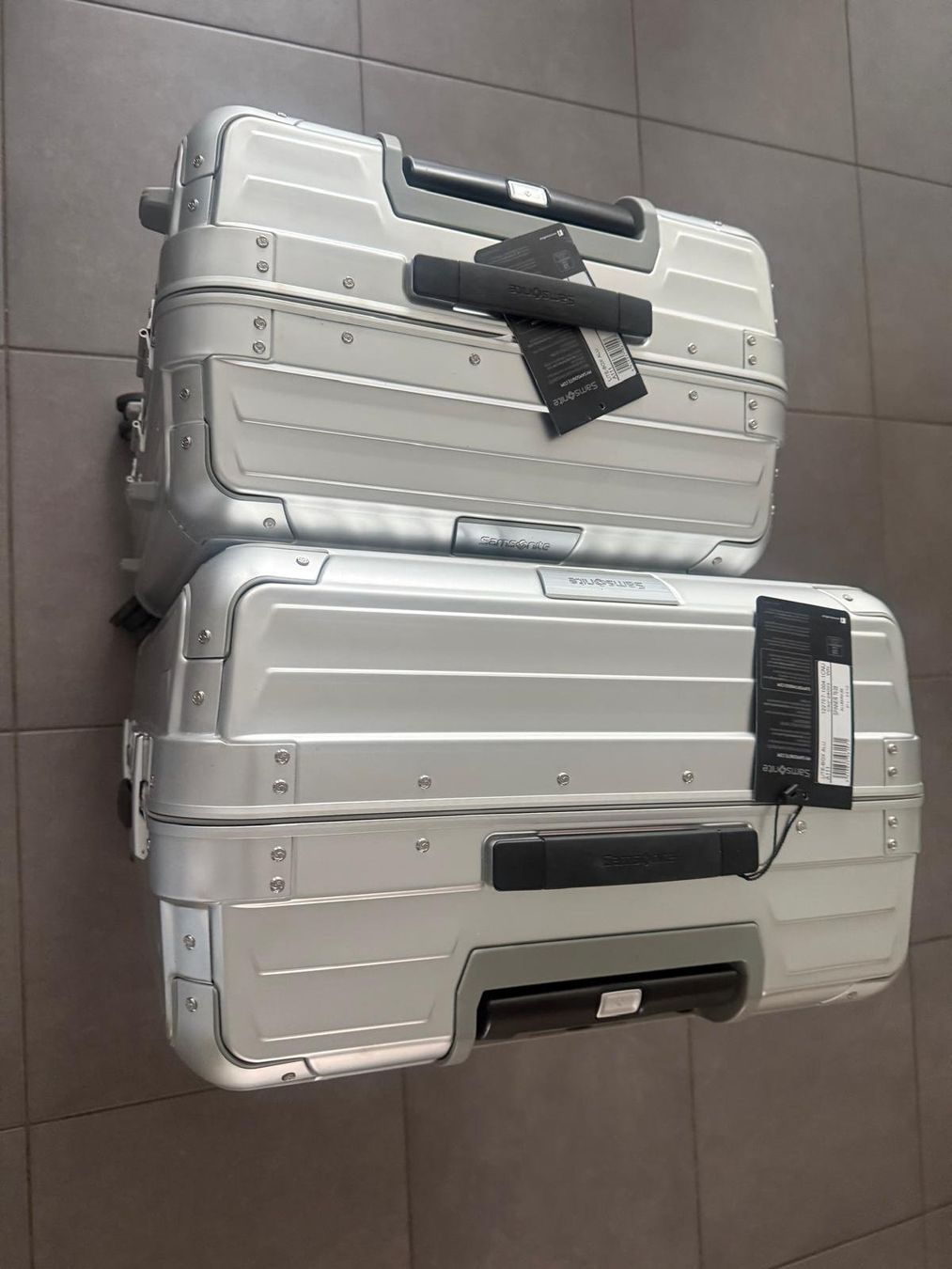 Samsonite Valigie: Reise Koffer Samsonite Lite Alu Box Type, 91 Liter – Nuovo (secondo la descrizione) da Sursee venduto da cb-marcos 1