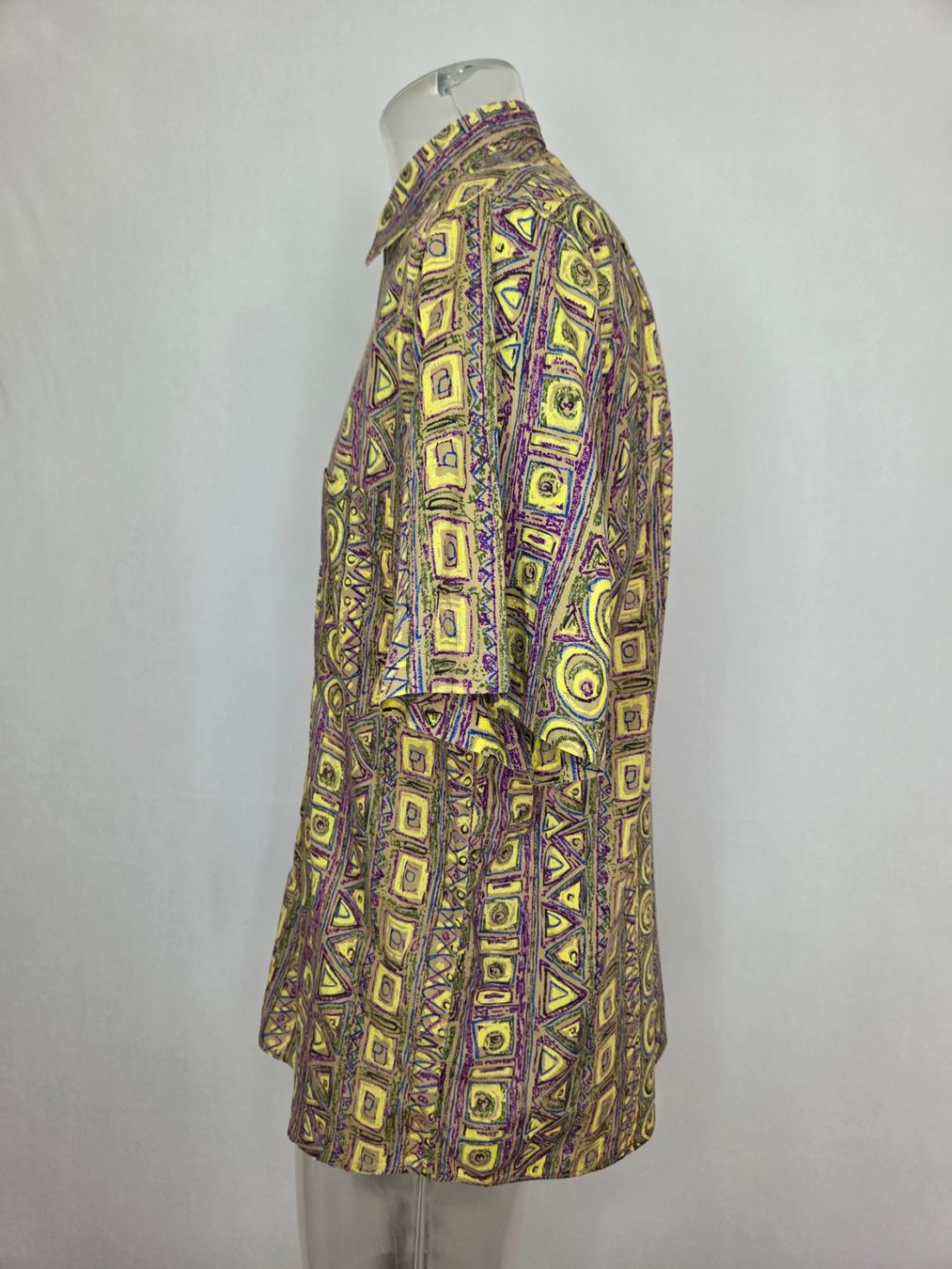 Camicie: Vintage 90er Hemd M/L Abstract Print – Usato da Bern venduto da -Aniko- 1