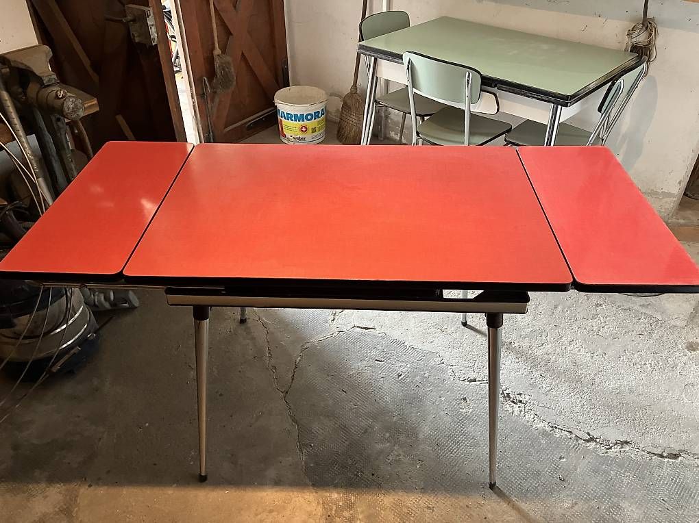 Tables: Table en Formica  – D'occasion à Cully par blondelf 1