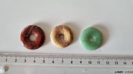 TOP: 3 Donut/Pi-Scheibe aus verschiedenen Steinen