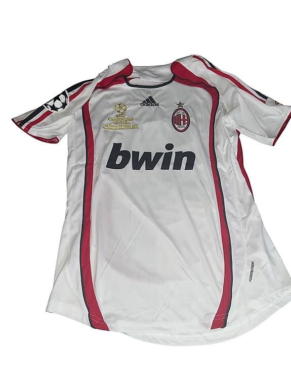 Canottiere & Pantaloni: AC Milan Retro Trikot #22 Kaka' – Usato da Urtenen-Schönbühl venduto da Coeur_de_Mode