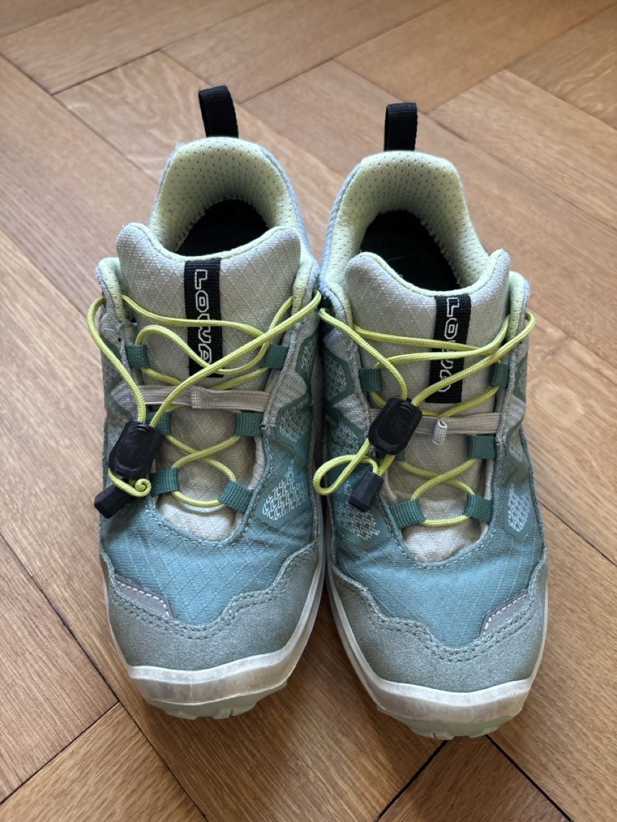Lowa Chaussures garçon: Lows Wanderschuhe Gore-tex – D'occasion à Basel par des_7yv2
