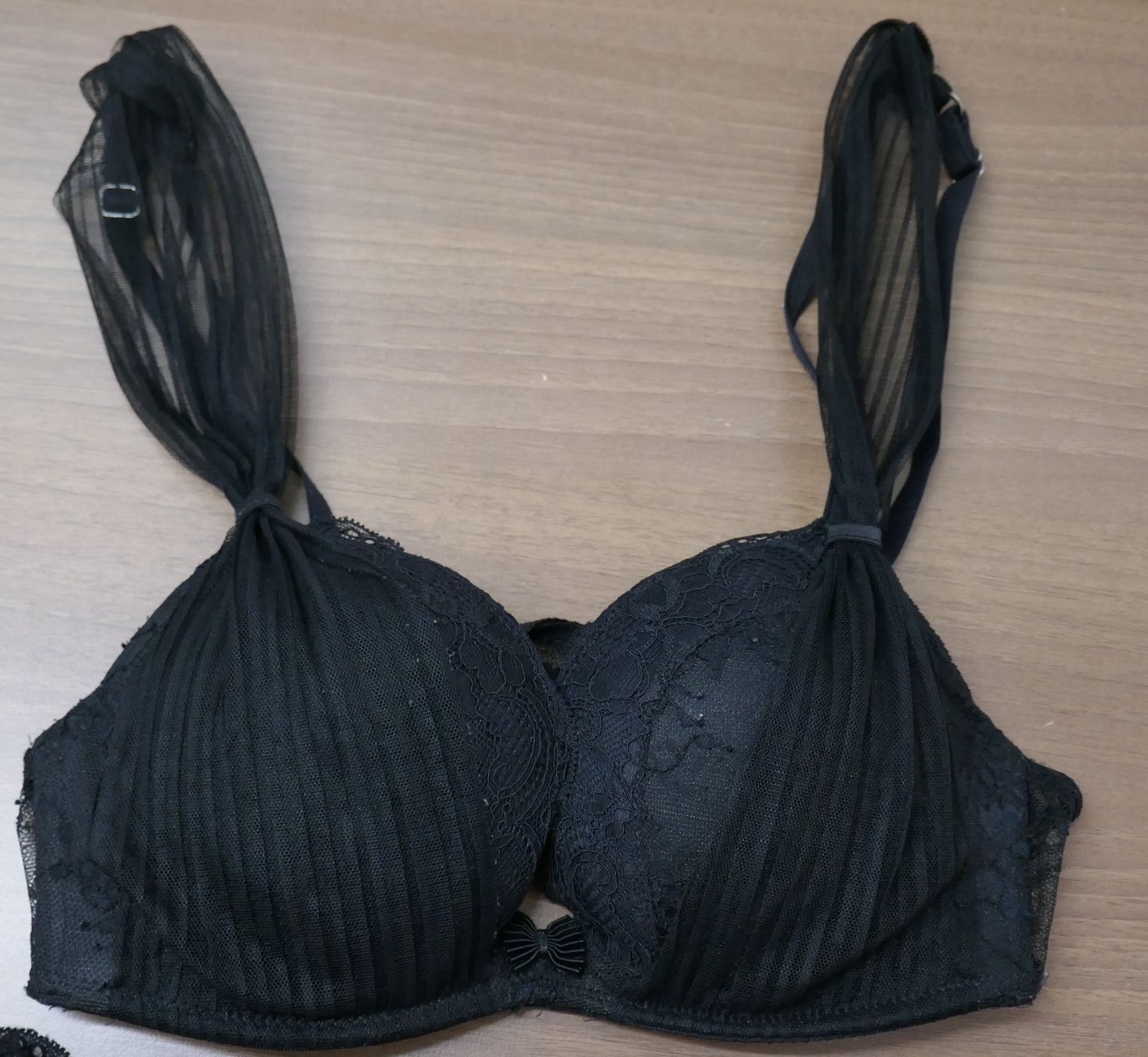 Intimissimi Sonstige Unterwäsche: Schwarzes Dessous-Set – BH & String mit feiner Spitze – Gebraucht aus Balgach von Domenica0 1