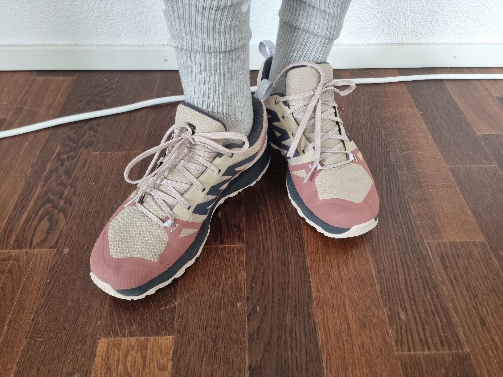 Salomon Chaussures femmes: Salomon 40 Trekkingschuhe Wanderschuhe – D'occasion à Baden par Giuseppe5 2