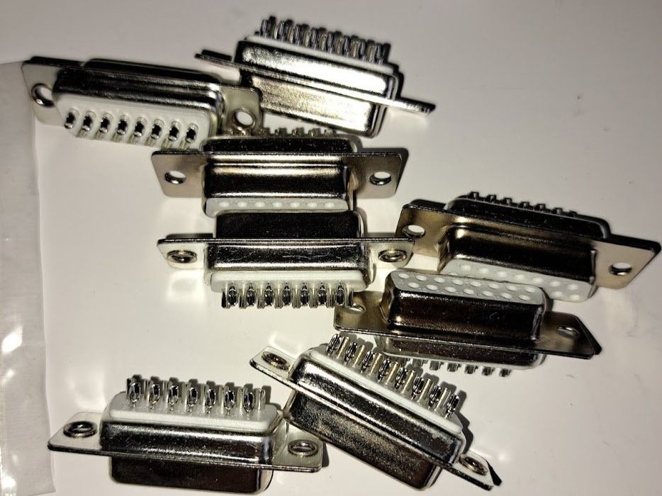 Stecker: Stecker Sub-D 15 pol – Gebraucht aus Sargans von Bomp 3