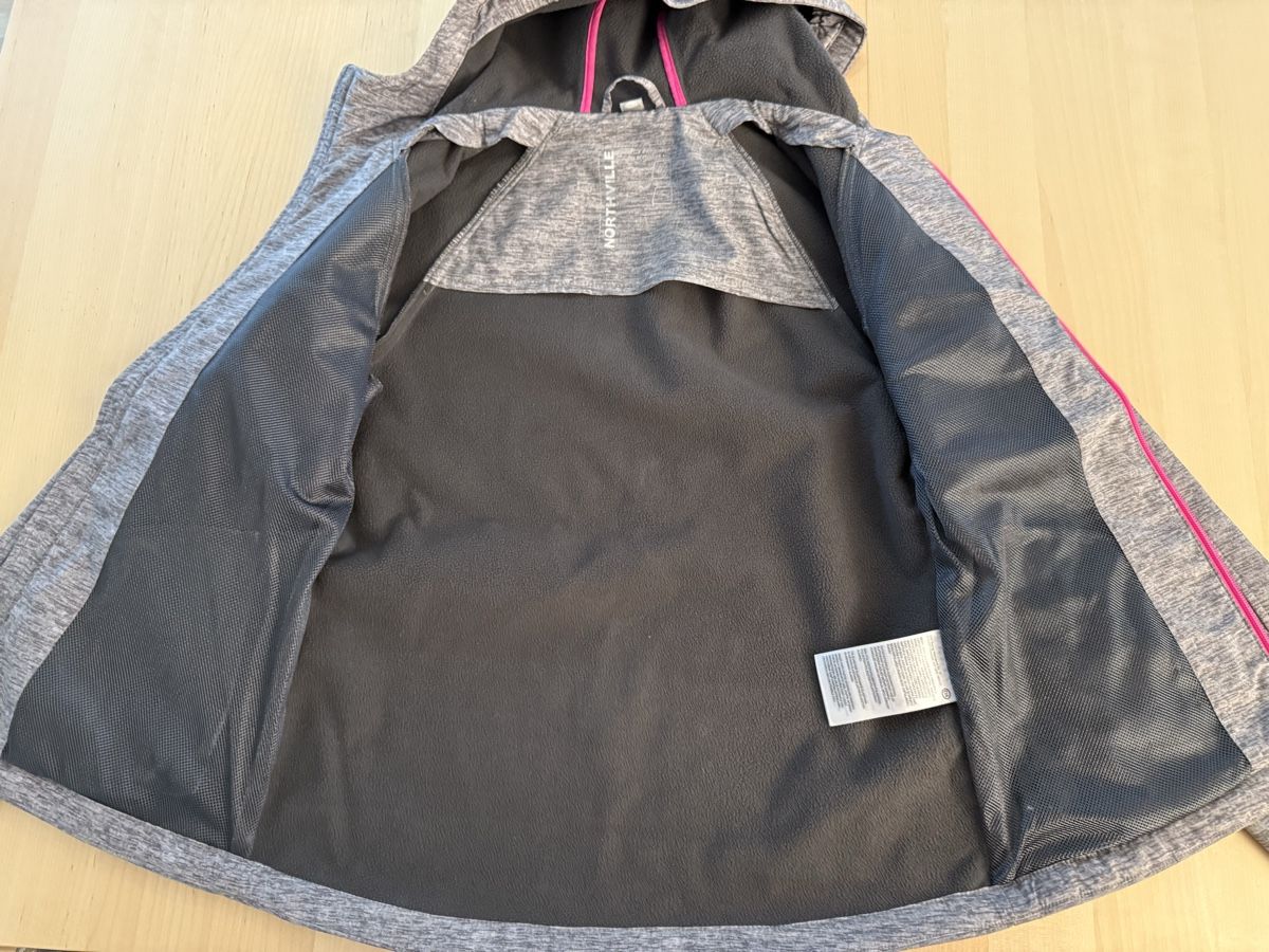 Jacken & Mäntel: Mädchen Softshell Jacke Gr. 152 – Neu (gemäss Beschreibung) aus Zürich von Gross9 2