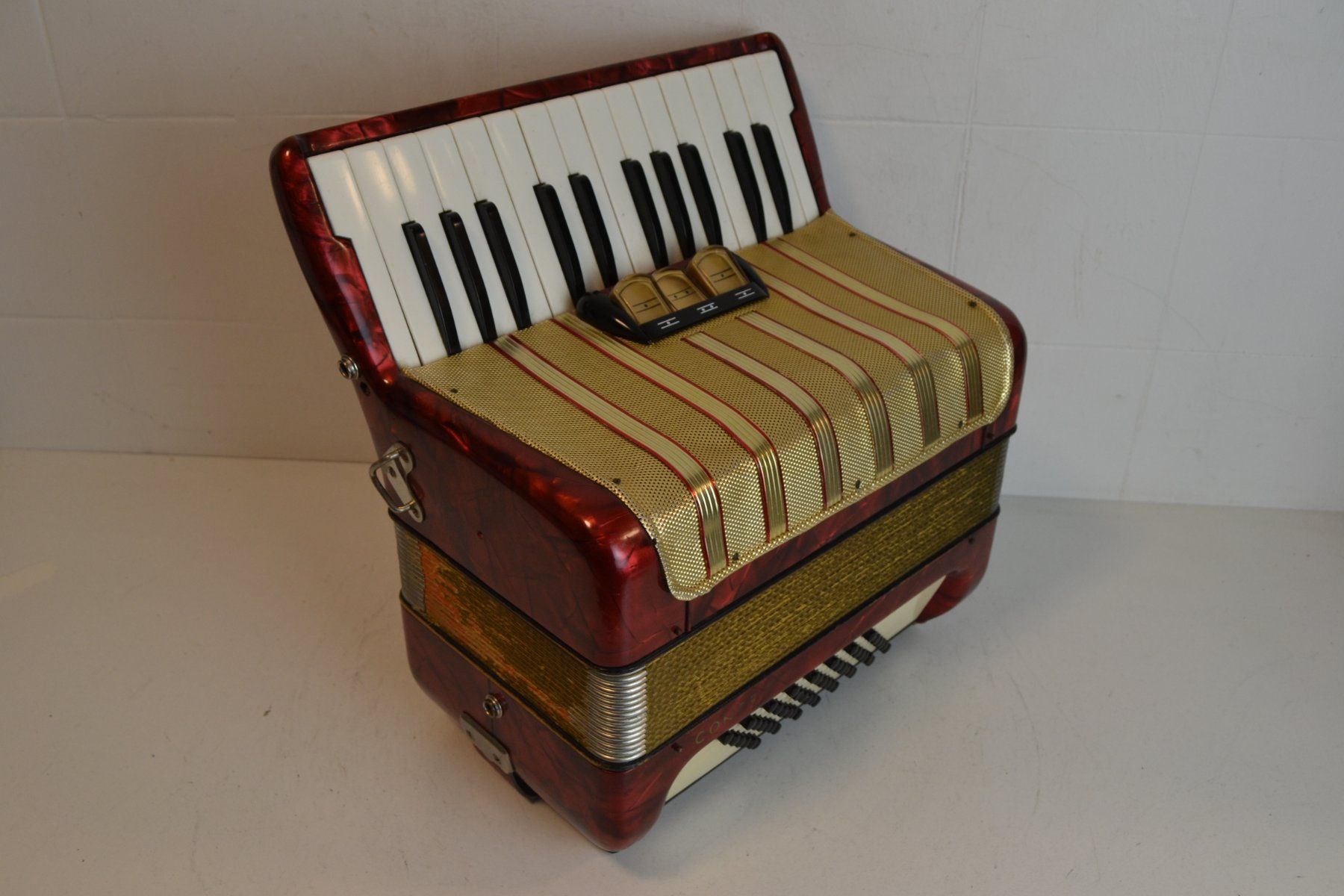 Hohner Strumenti musicali: Akkordeon chromatisch Hohner Concerto I – Usato da Zürich venduto da Brockito 1