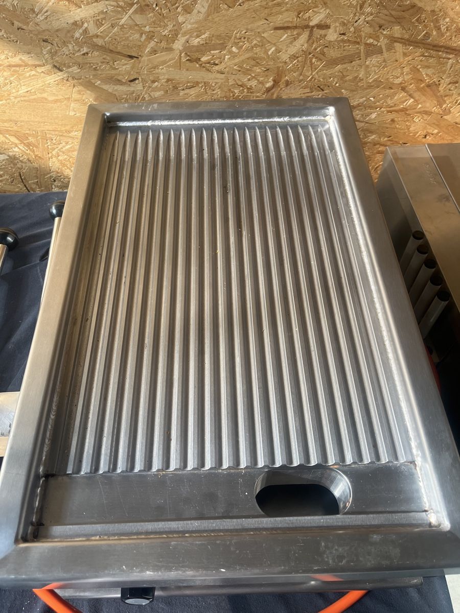 Elettrodomestici da cucina: Robuster Hugentobler/Aeschlimann Grill – Usato da Dittingen venduto da Cervolino77 1