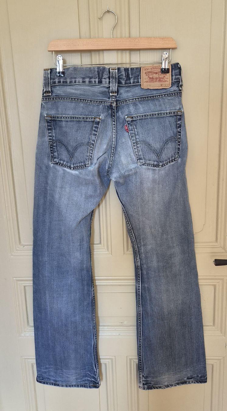 Levi's Jeans: Levi's 512 Vintage Bootcut 29x32 – Usato da La Chaux-de-Fonds venduto da VenexiaStevenson 2