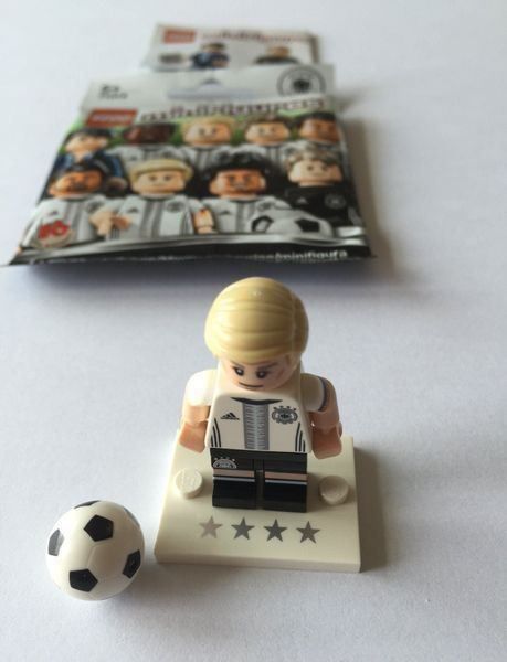 Lego Kit di costruzioni: Lego DFB 71014 Bastian Schweinsteiger 07 – Nuovo (secondo la descrizione) da Basel venduto da zekzek 1