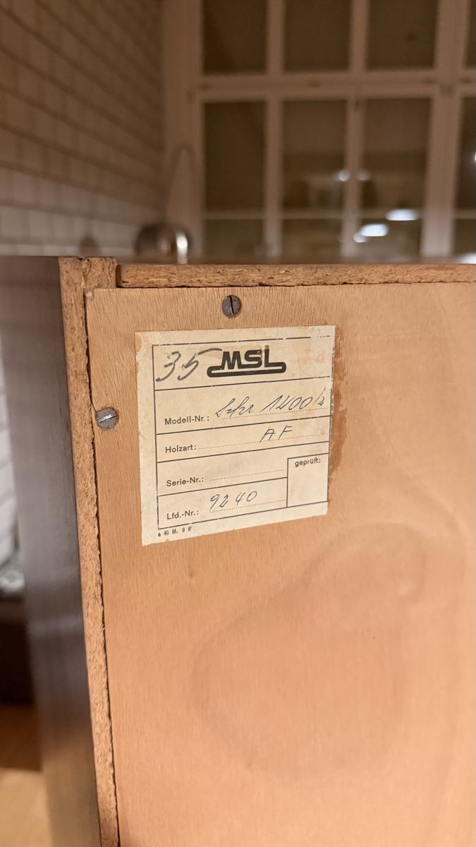 Armadi: Teak Schrank Mid Century – Usato da Wangen b. Olten venduto da Caro-Mano 4