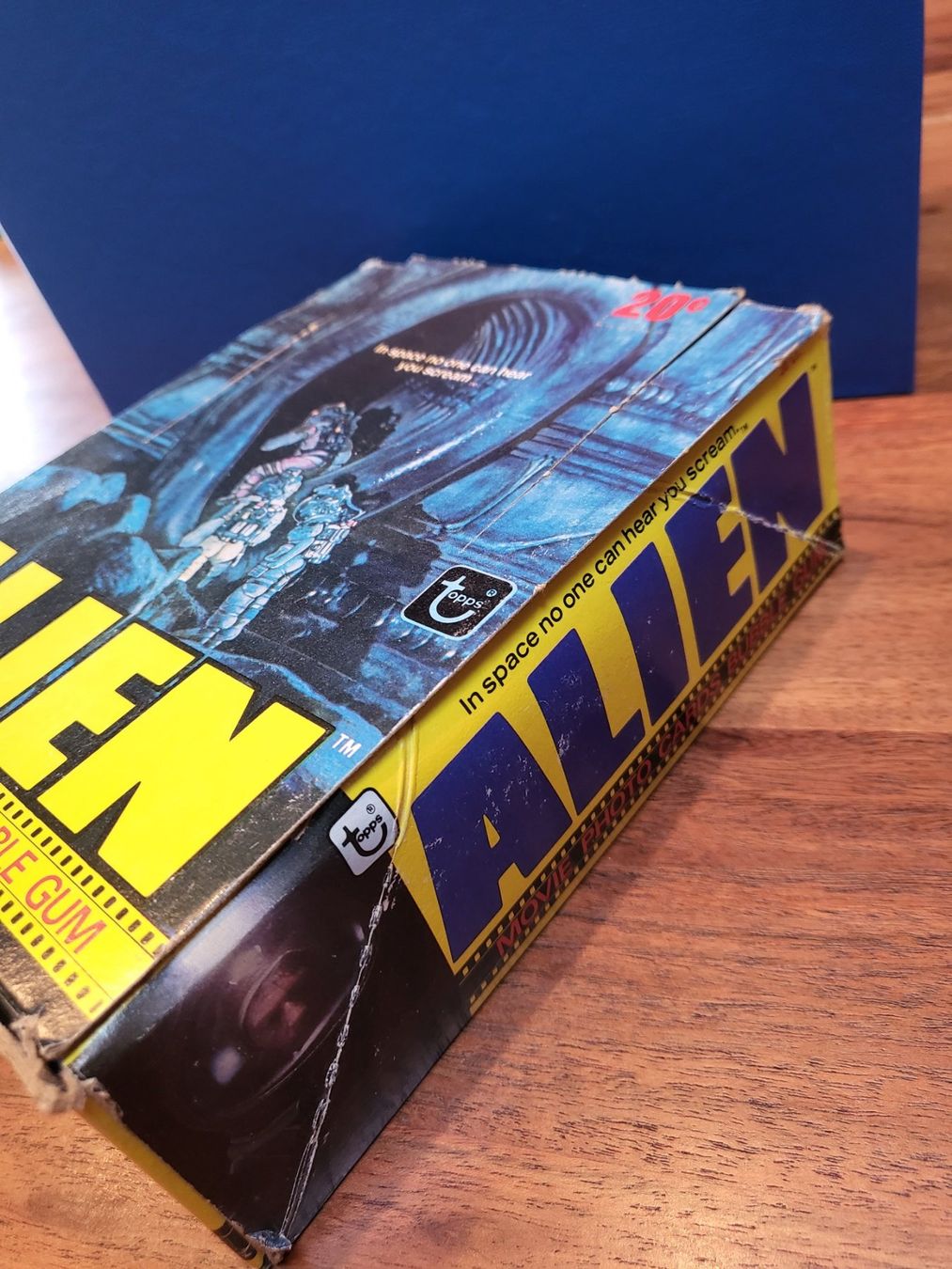 Topps Sammelbilder & Trading cards: TRADING CARDS ALIEN – Neu und originalverpackt aus Schönenberg ZH von  2