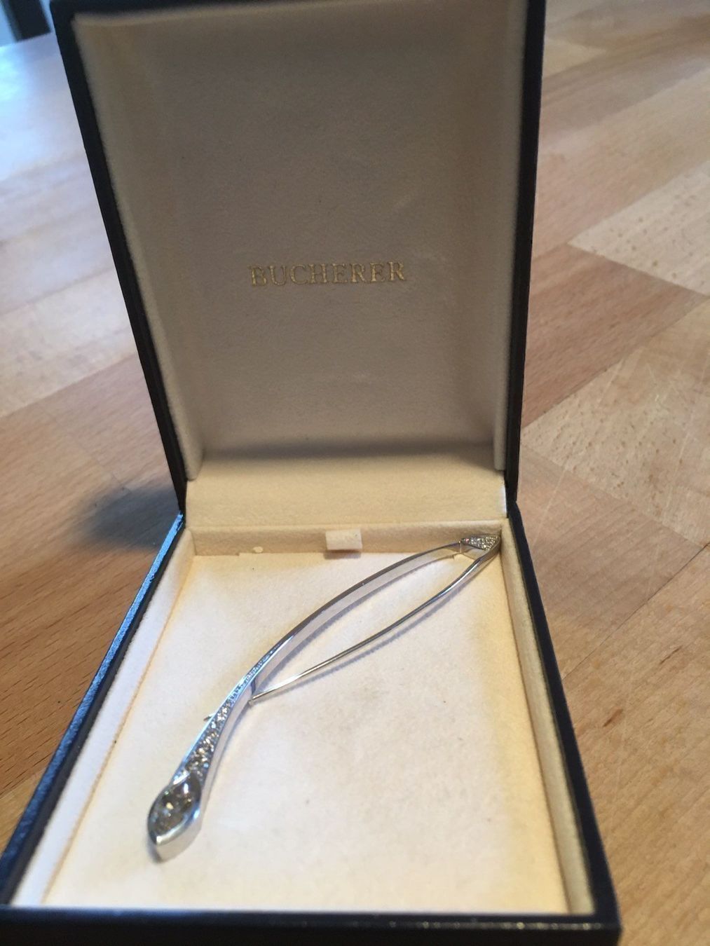 Broschen & Nadeln: Weissgold Brosche 18 Karat – Neu (gemäss Beschreibung) aus Däniken SO von Sonjab0