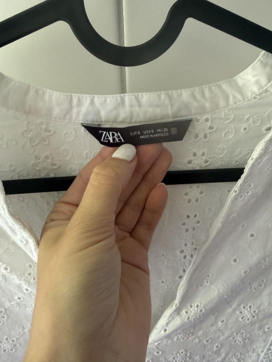 Zara Camicette: zwei weisse Blusen von Zara – Usato da Zürich venduto da lau_27fq 4
