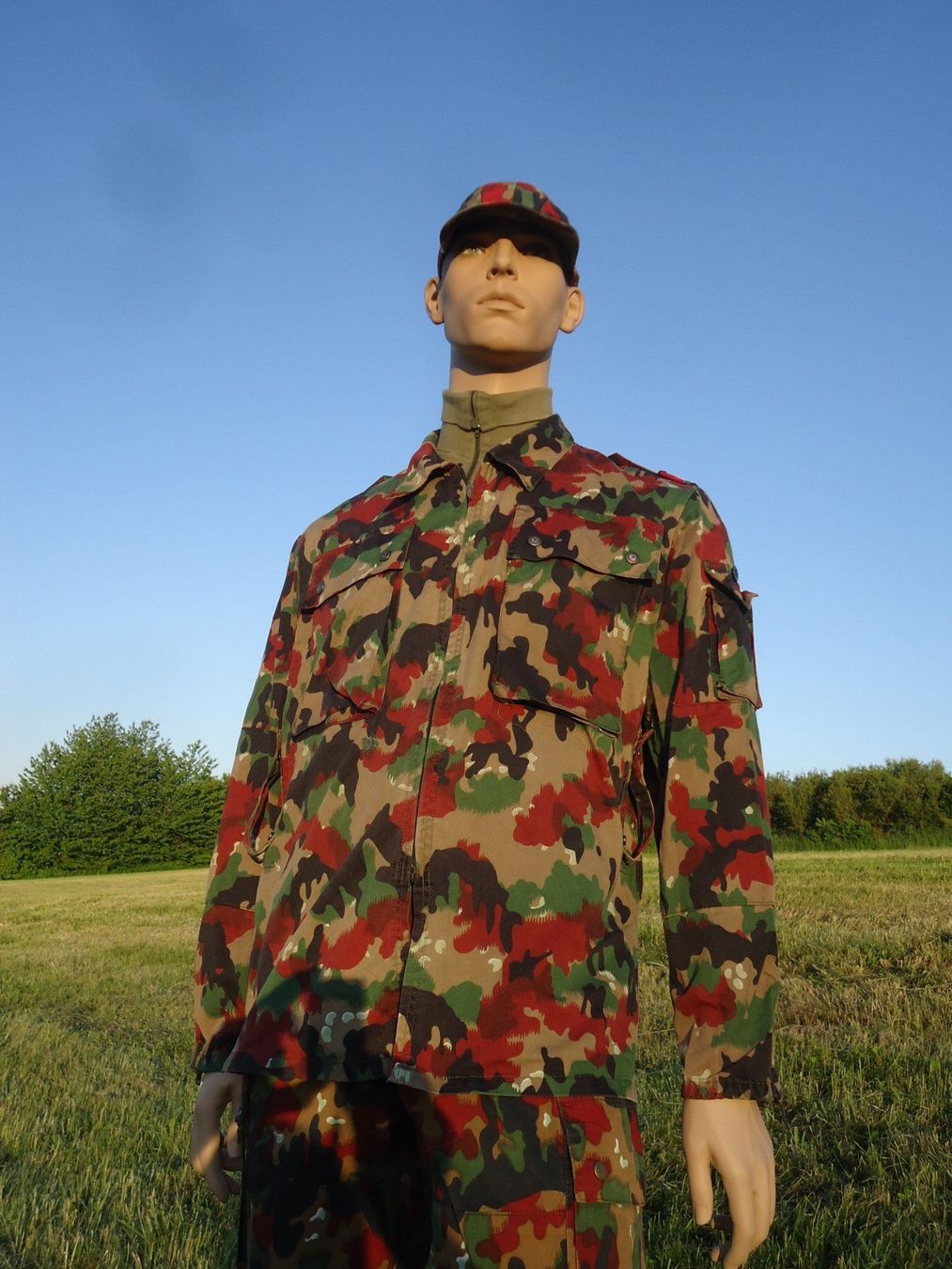 Sonstiges zu Militär: Schweizer Armee Taz 83 Jacke Grösse 52 – Gebraucht aus Niederurnen von  8