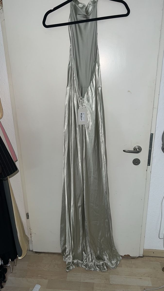 Vestiti: Meshki Satin Cowl Maxidress Sage M  – Nuovo e nell'imballaggio originale da Birmensdorf ZH venduto da gon_ffv6 4