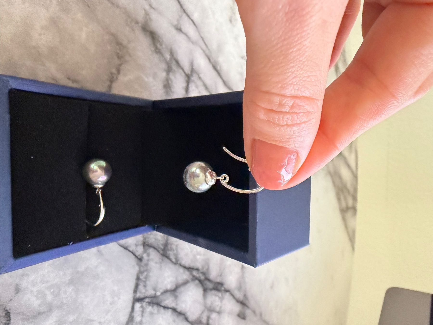 Orecchini pendenti & Orecchini a lobo: Natural grey pearl earrings – Usato da Zürich venduto da ghe_k58z 2