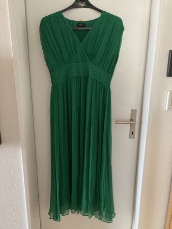 Langes, grünes Kleid von Caroll, Gr. 38, ungetragen 