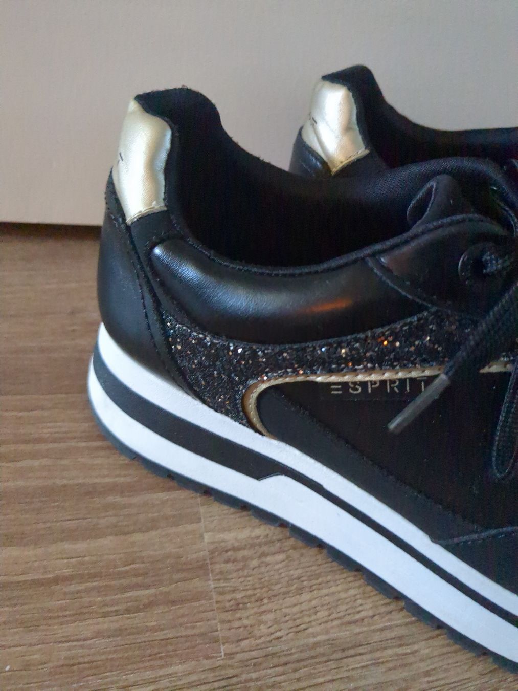 Esprit Chaussures femmes: Turnschuhe Grösse 40 – D'occasion à St. Gallen par tj19 1