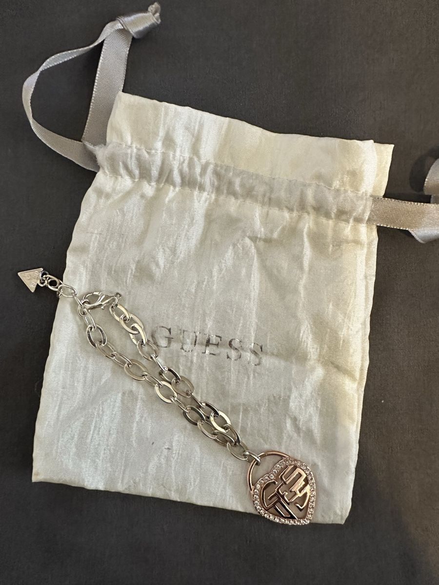 Bracciali & Braccialetti: Guess Damen Armband mit Herzanhänger – Usato da Uster venduto da sus_s85n 1