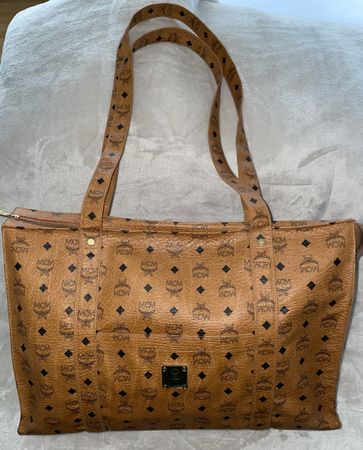 MCM Shopper/Weekender Gross