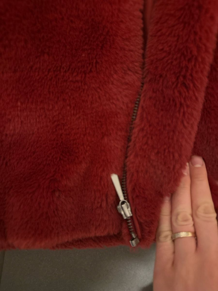 Only Giacche: Rote Kuscheljacke von ONLY, Grösse M – Usato da Endingen venduto da SinaPJ 1