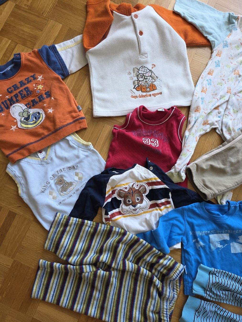 Lotti & Set di vestiti: baby jungen kleider set 74 – Usato da Schlieren venduto da pas_vy2f 1